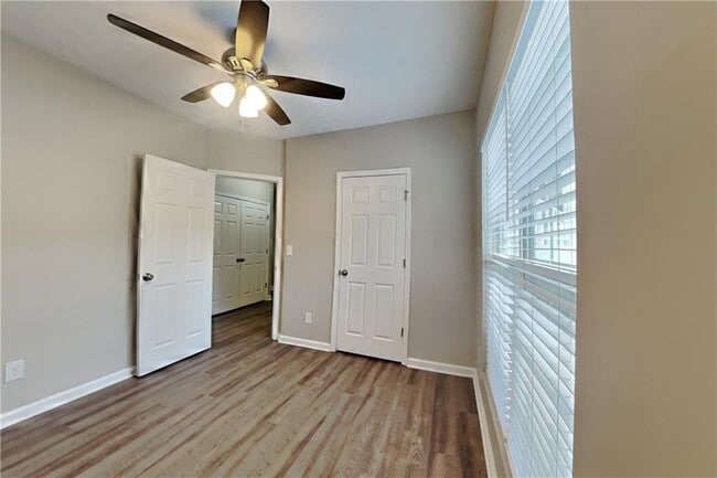 Building Photo - 820 Tradd Ct