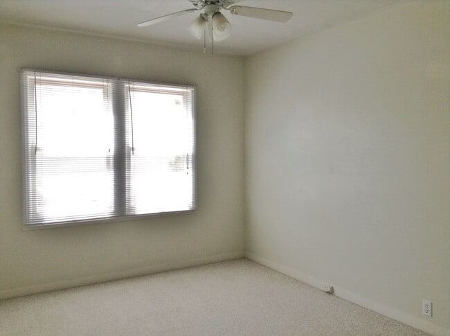 Building Photo - Lovely 3 Bedroom 2 Bath Single Story in Hollister