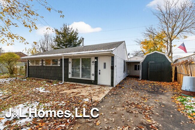 Building Photo - 1655 Westfield Dr N