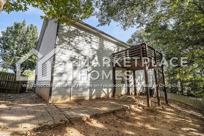 Building Photo - 5028 Chadwick Ct