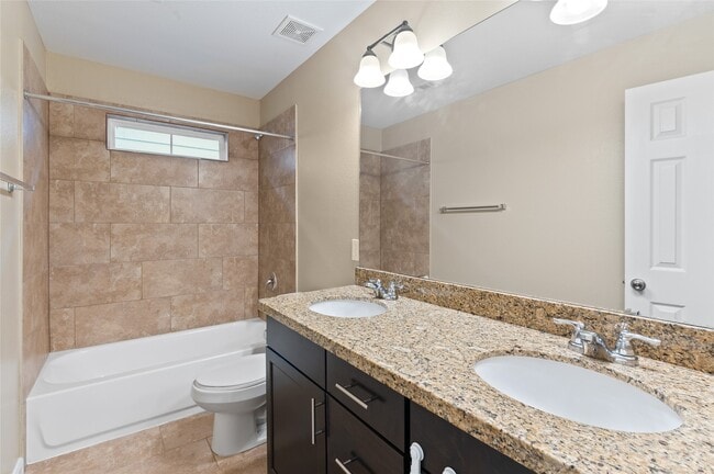 Building Photo - 17120 Wilthorne Gardens Ct