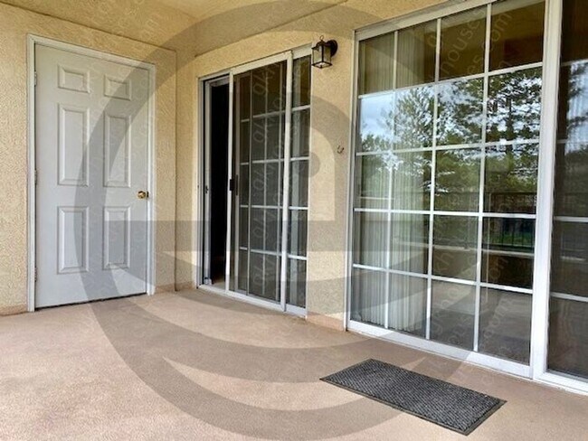 Building Photo - 530 Mohawk Dr