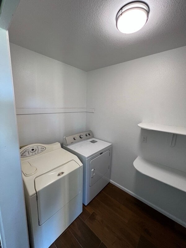 Building Photo - 1041 Deena Way