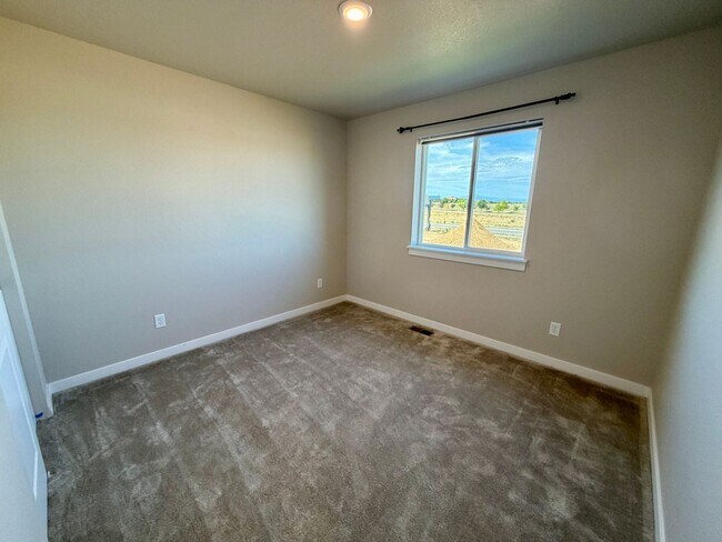 Building Photo - 1219 105th Avenue Ct