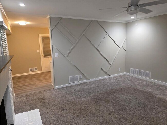 Building Photo - 4886 Candlewood Ln