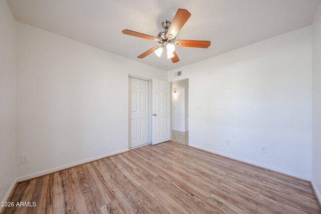 Building Photo - 3015 W Bluefield Ave