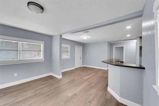 Building Photo - 2360 NW 6th Ct