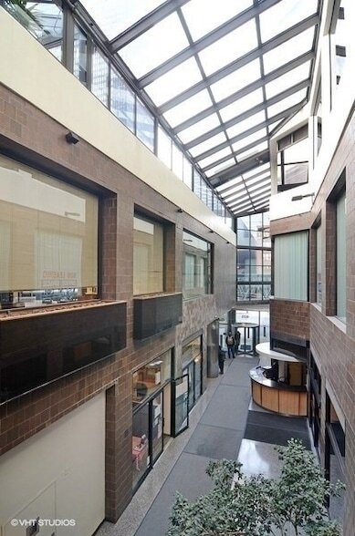 Building Photo - 405 N Wabash Ave