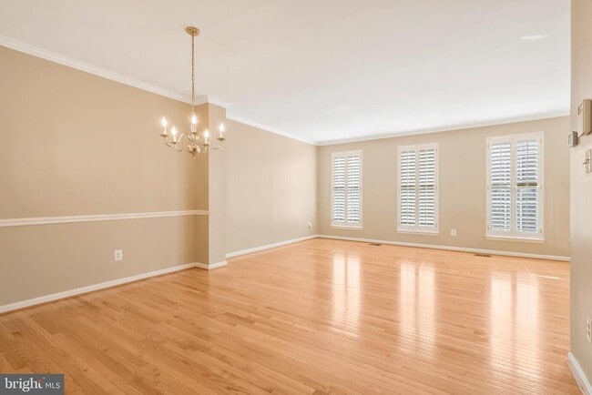 Building Photo - 5587 Governors Pond Cir