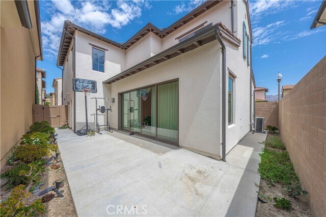 Building Photo - 133 Toretta