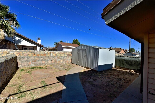 Building Photo - 6023 Bridalveil Dr