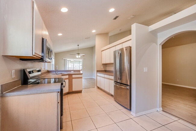 Building Photo - 1130 Ozark Ct