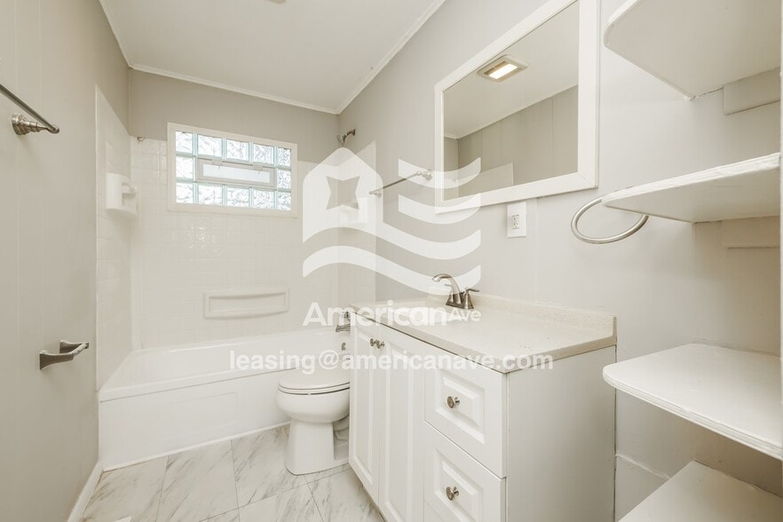 Building Photo - 5021 Marburn Ave