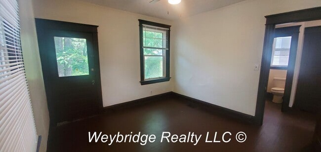 Building Photo - 3118 Durrell Ave
