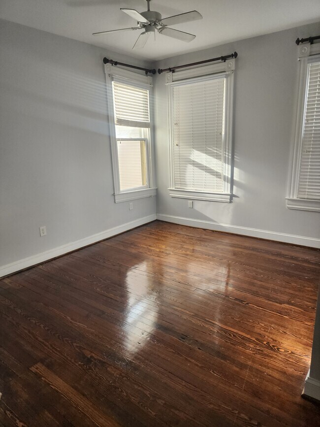 Building Photo - 436 Dinwiddie St