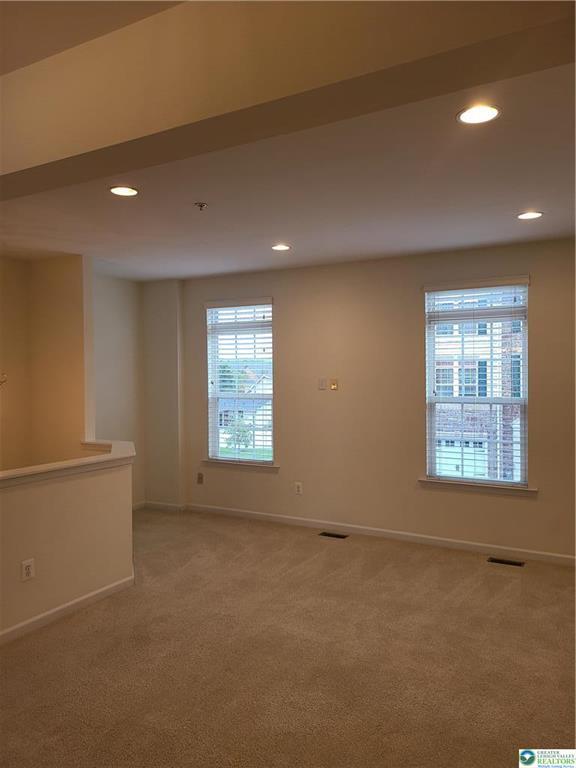 Building Photo - 1600 Oakridge Ln