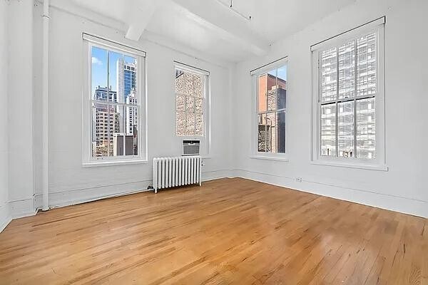 Building Photo - 448 W 37th St