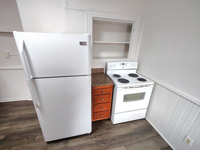 Building Photo - 2423 Wrights Wy