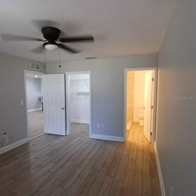 Building Photo - 2130 Bancroft Pl