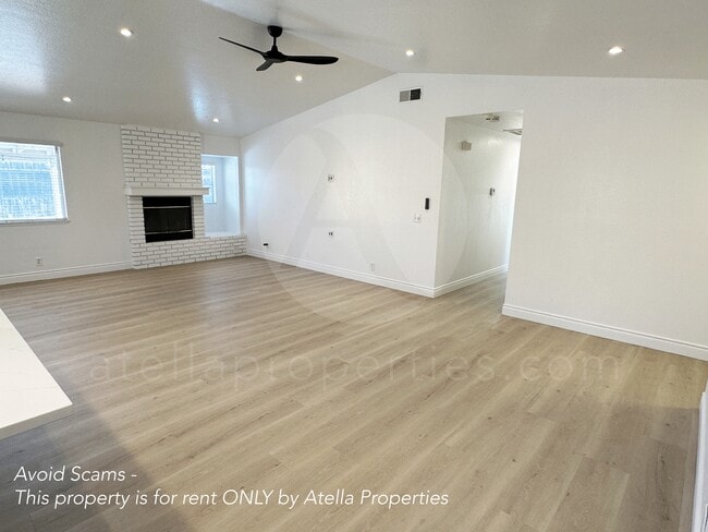 Building Photo - 920 Ross Way