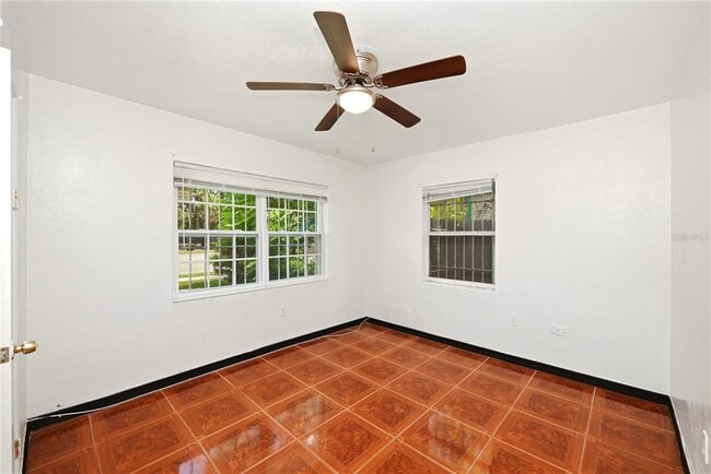 Building Photo - 808 S Ivey Ln