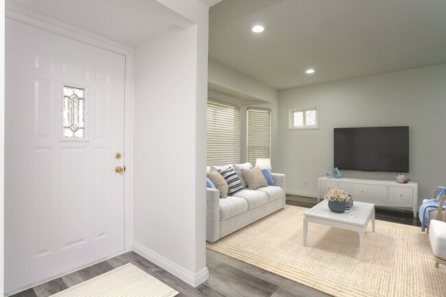 Building Photo - WONDERFUL BUENA PARK HOME FOR LEASE!!  NEW ON MARKET!!