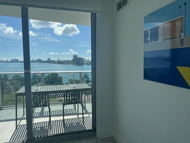 Building Photo - 488 NE 18th St