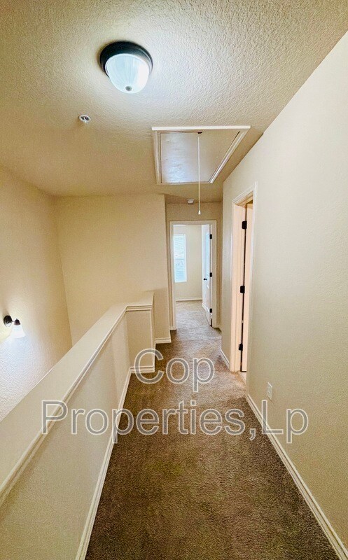 Building Photo - 7102 Micayla Cv