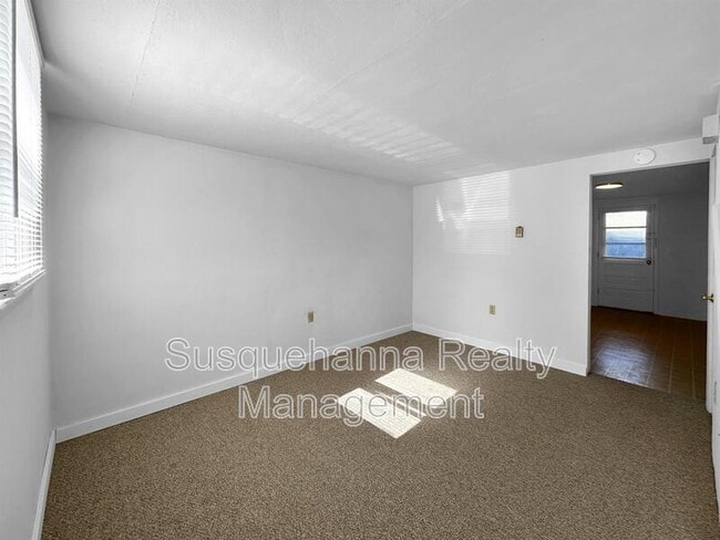 Building Photo - 2 Arwin Dr