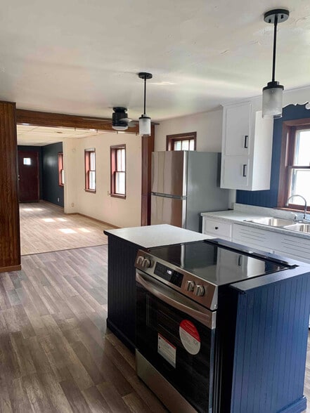 Building Photo - 1202 Stuart St