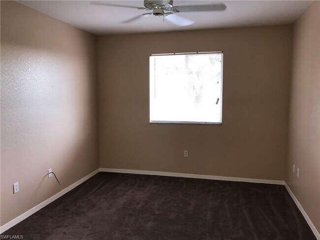 Building Photo - 6400 Aragon Way