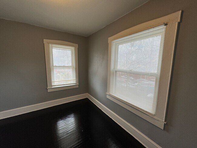 Building Photo - 3632-3634 Birchwood Ave