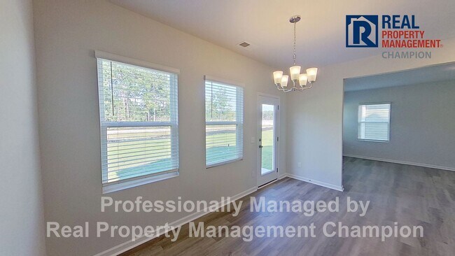Building Photo - 1095 Hanson Dr