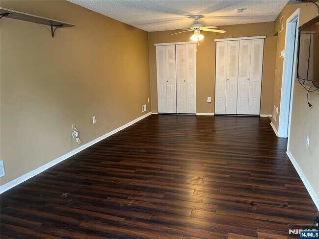Building Photo - 775 Sassafras Ct