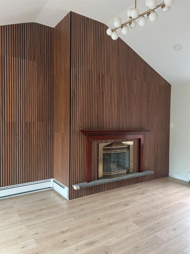 Building Photo - 48-23 Little Neck Pkwy
