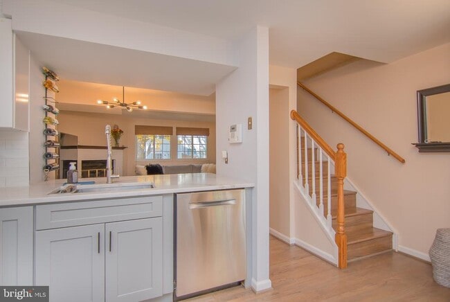 Building Photo - 2858 New Providence Ct
