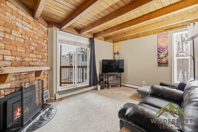 Building Photo - Remodeled One Bedroom Winter Rental