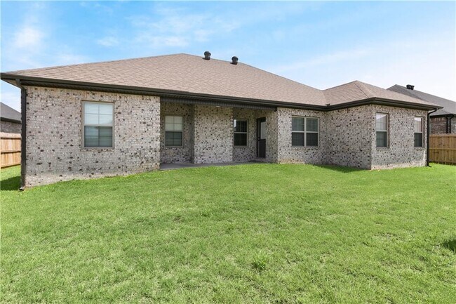 Building Photo - 1001 Laux Ln