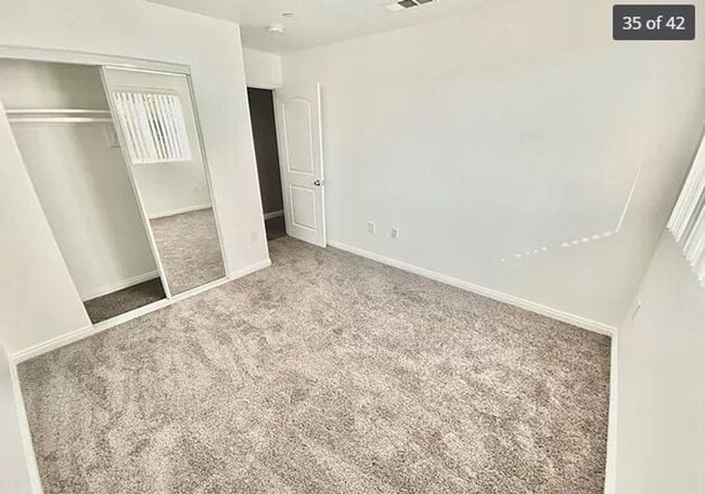 Building Photo - BROADWAY (10611)