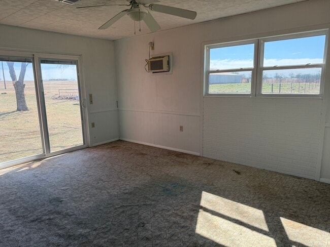 Building Photo - Wellston Property