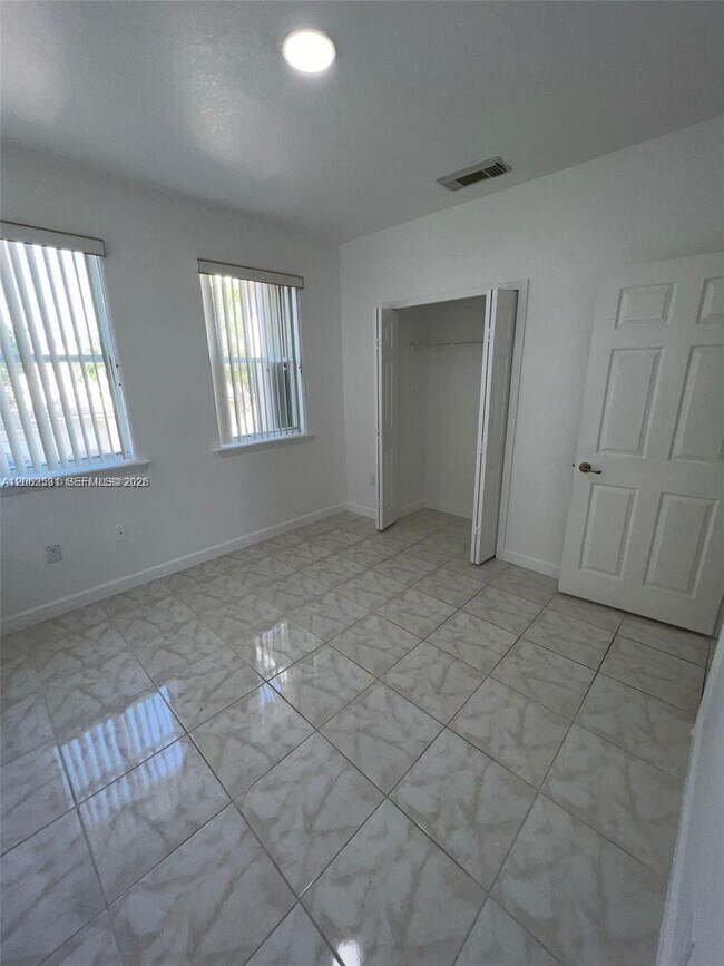 Building Photo - 4847 NW 108th Ct