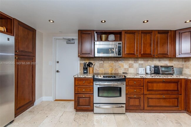 Building Photo - 199 Ocean Ln Dr