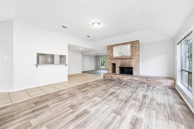 Building Photo - 4406 Lost Lake Ln