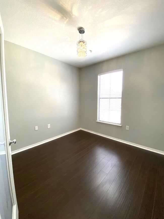 Building Photo - 6129 Metrowest Blvd