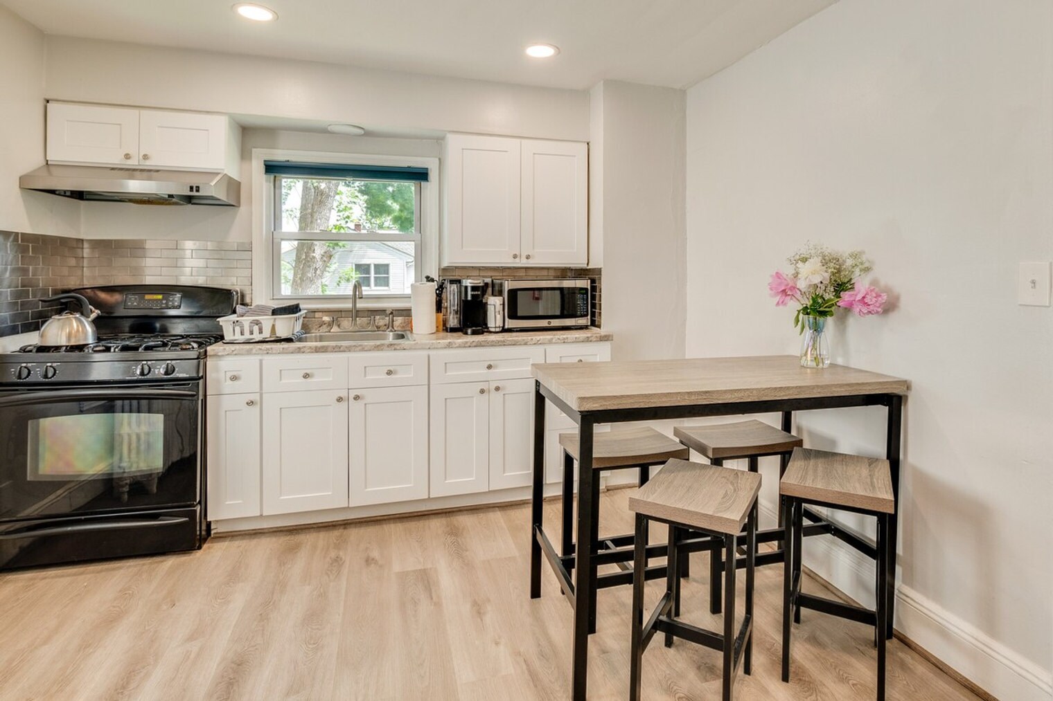 Building Photo - 278 High St