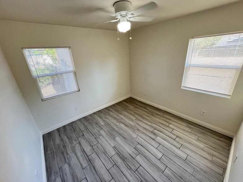Building Photo - 848 W 29th St