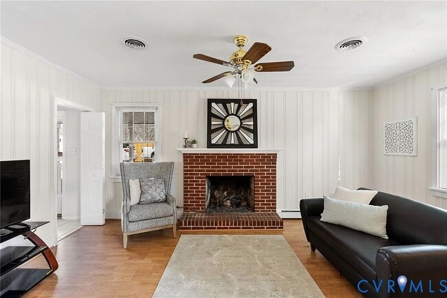 Building Photo - 8276 Franklin Ln