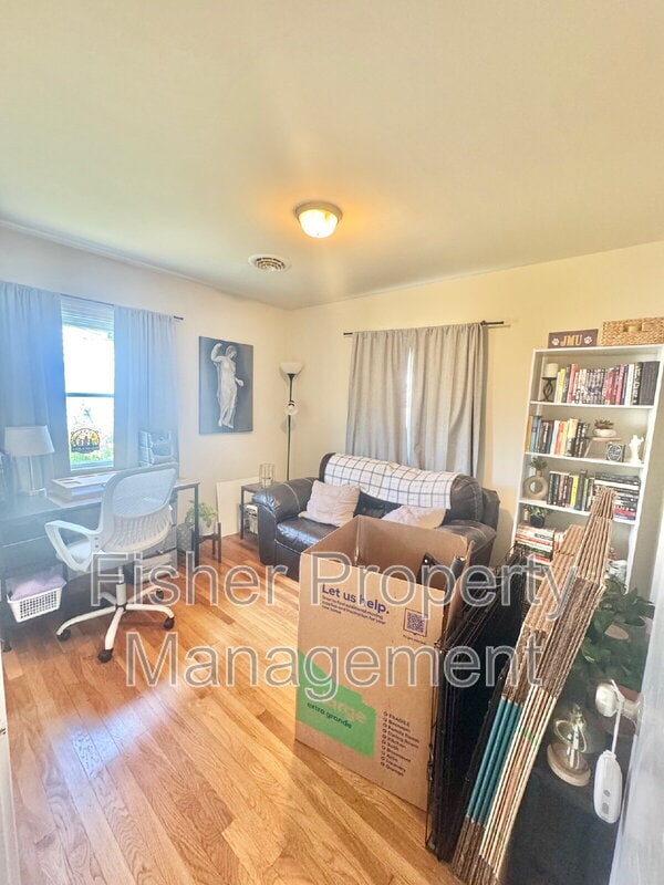Building Photo - 5125 Reilly St