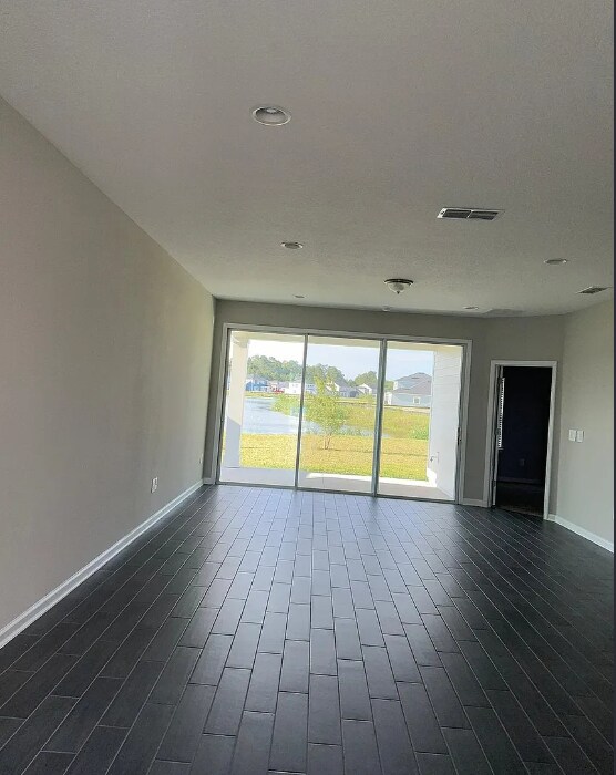Building Photo - 657 Silver Landing Dr