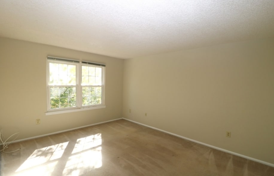 Building Photo - 1715 Breckenridge Dr